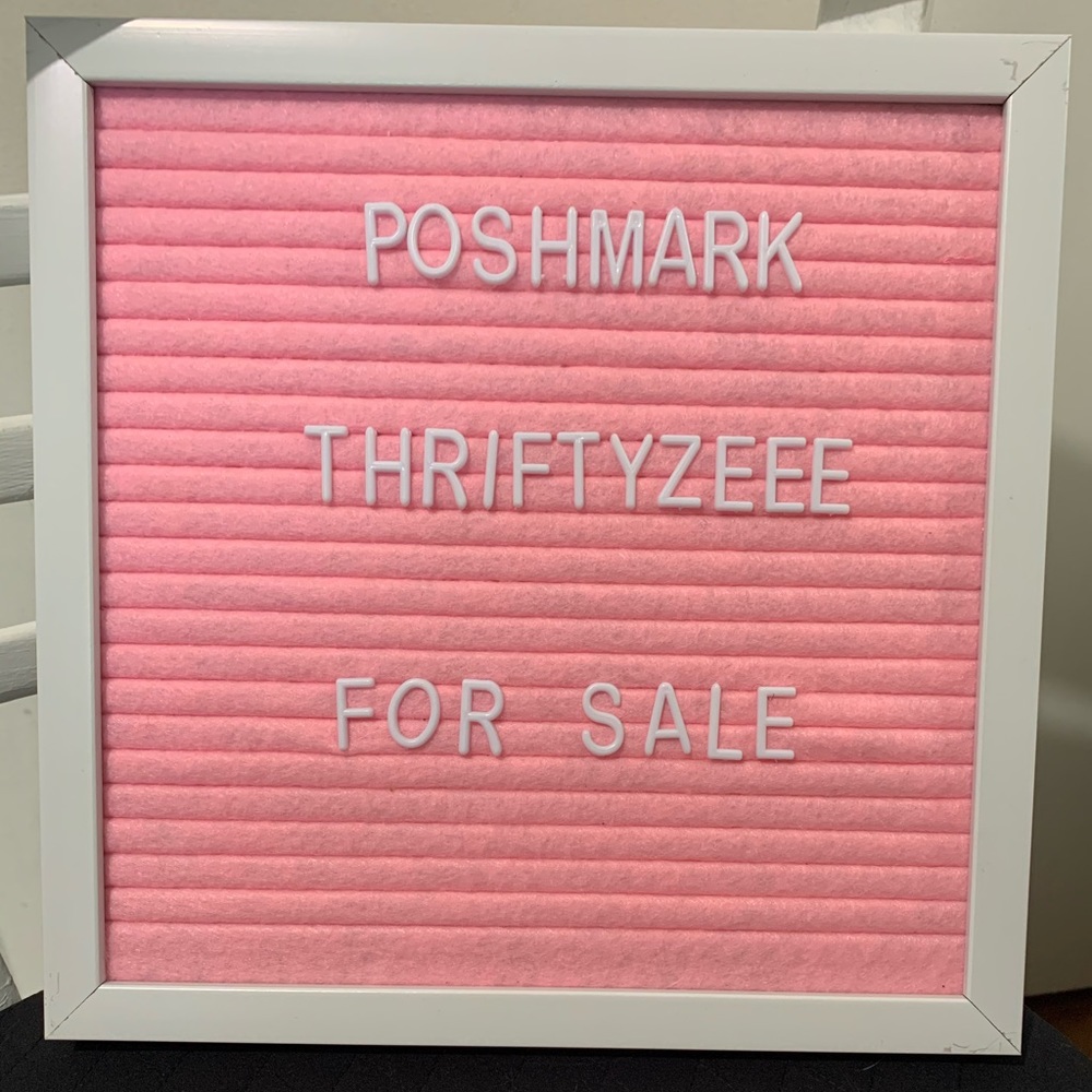 Alphabet pink mesh Message board